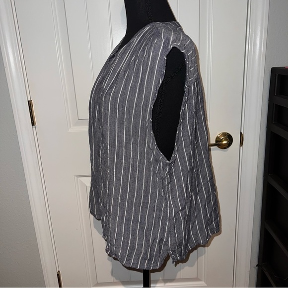 Old Navy Shirt Top Blouse Button Up Women's XL Gray White Sleeveless - Picture 5 of 5
